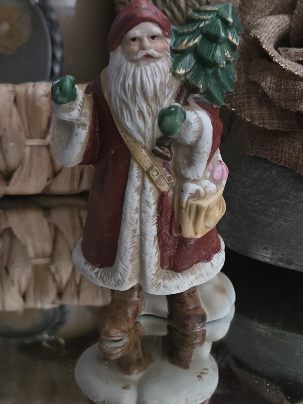 Brinn’s Vintage Santa Claus Figurine Taiwan Old World Christmas Tree